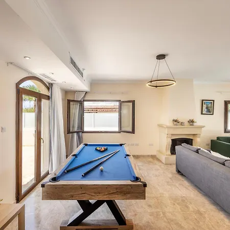 Sunnyvillas: 4br Seafront Villa*private Pool*bw44